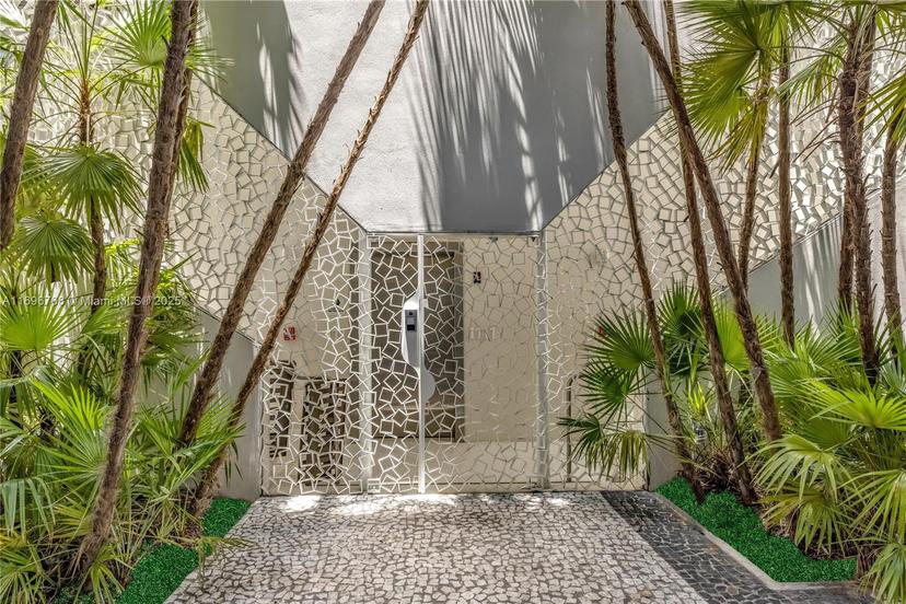 Picture of 1665 Alton Rd # 1, Miami Beach FL 33139