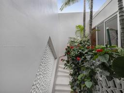 Picture of 1665 Alton Rd # 1, Miami Beach, FL 33139