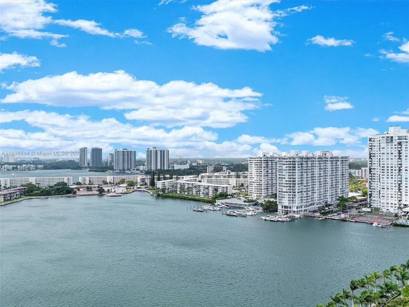 Picture of 2851 NE 183Rd St # 2112E, Aventura FL 33160