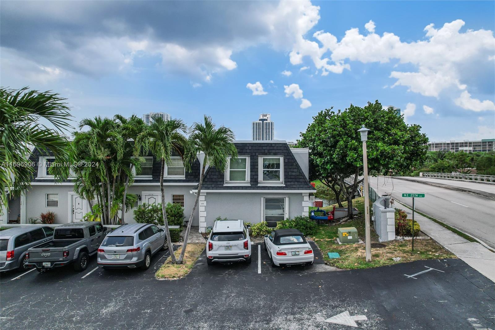 Picture of 600 NE 25Th Ave # 45, Hallandale Beach, FL 33009