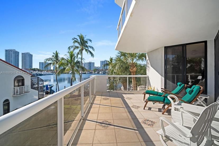 Picture of 3610 Yacht Club Dr # 208, Aventura FL 33180