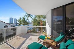 Picture of 3610 Yacht Club Dr # 208, Aventura, FL 33180