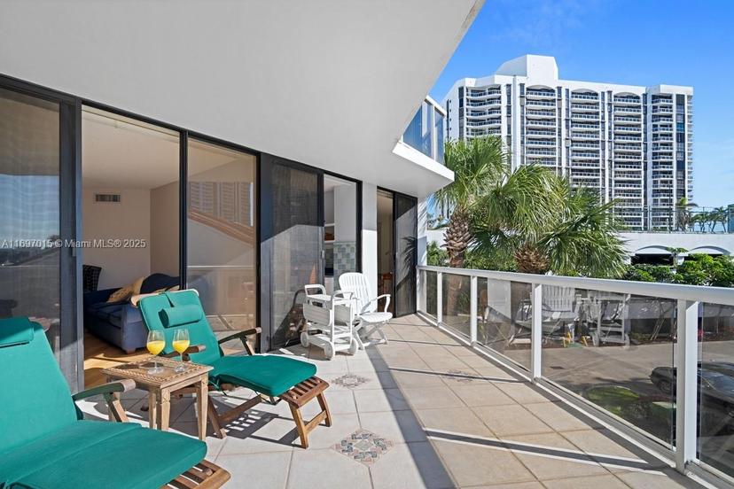 Picture of 3610 Yacht Club Dr # 208, Aventura FL 33180