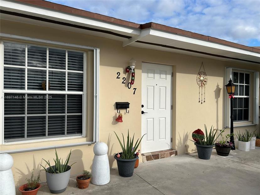 Picture of 2207 SW 100Th Ct, Miami FL 33165