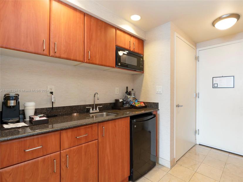 Picture of 18001 Collins Ave # 1401, Sunny Isles Beach FL 33160