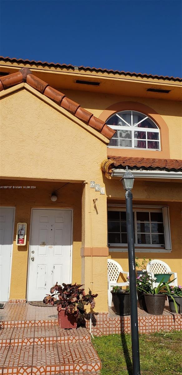 Picture of 3375 W 76Th St # 231, Hialeah FL 33018