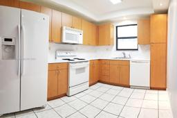 Picture of 1900 Diana Dr # 3E, Hallandale Beach, FL 33009