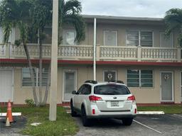 Picture of 20320 NE 2Nd Ave # 12, Miami Gardens, FL 33179