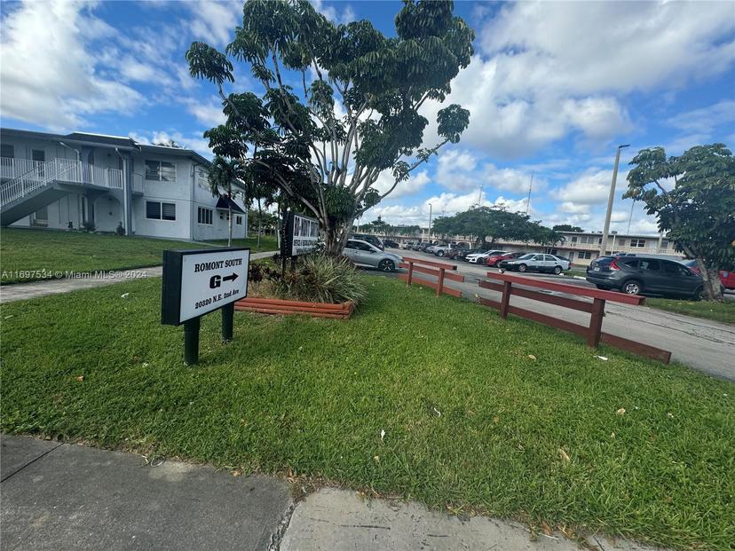 Picture of 20320 NE 2Nd Ave # 12, Miami Gardens FL 33179