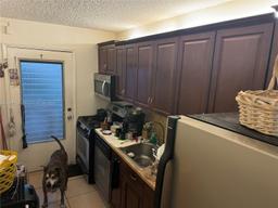 Picture of 20320 NE 2Nd Ave # 27, Miami Gardens, FL 33179
