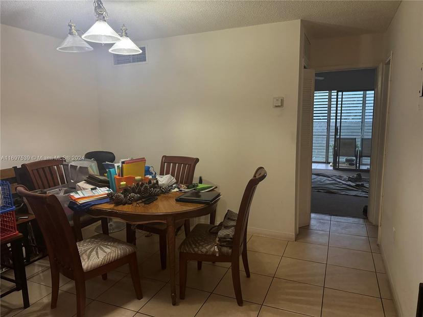 Picture of 20320 NE 2Nd Ave # 27, Miami Gardens FL 33179
