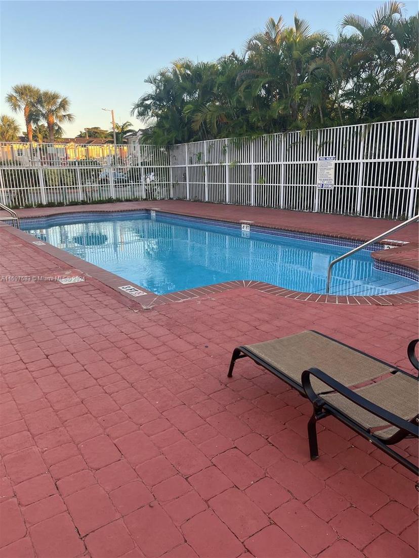 Picture of 760 SE 2Nd St, Homestead FL 33030
