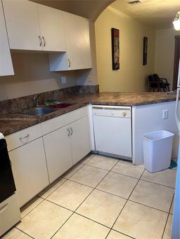 Picture of 760 SE 2Nd St, Homestead, FL 33030