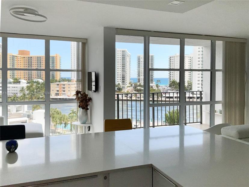 Picture of 800 Parkview Dr # 708, Hallandale Beach FL 33009