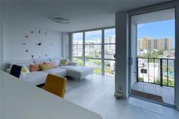 Picture of 800 Parkview Dr # 708, Hallandale Beach, FL 33009