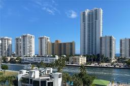 Picture of 800 Parkview Dr # 708, Hallandale Beach, FL 33009