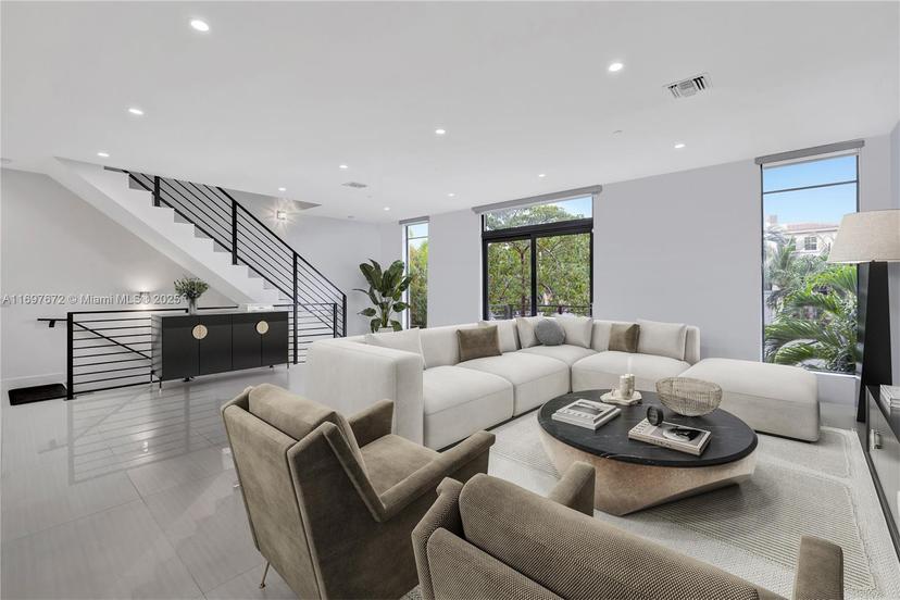 Picture of 909 NE 16Th Ter # 2, Fort Lauderdale FL 33304