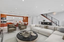 Picture of 909 NE 16Th Ter # 2, Fort Lauderdale, FL 33304
