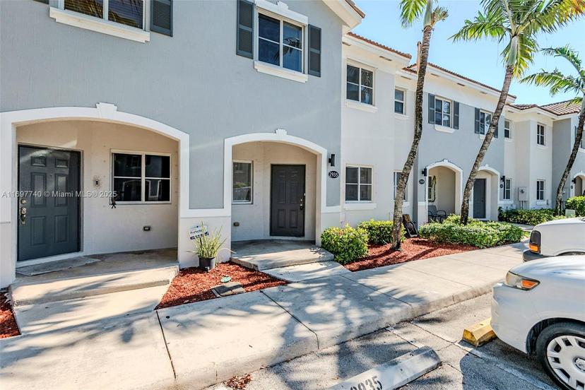Picture of 2935 SE 15Th Ave # 0, Homestead FL 33035