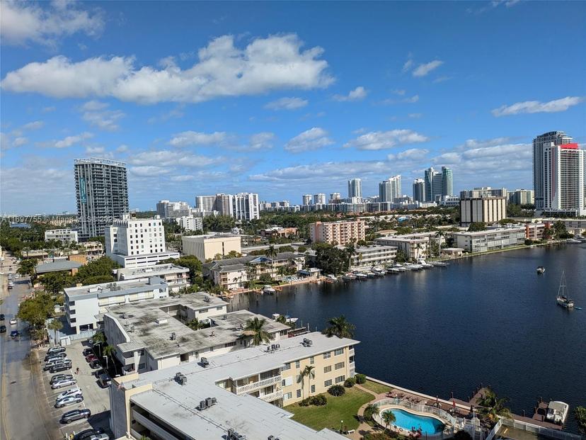 Picture of 437 Golden Isles Dr # 15F, Hallandale Beach FL 33009