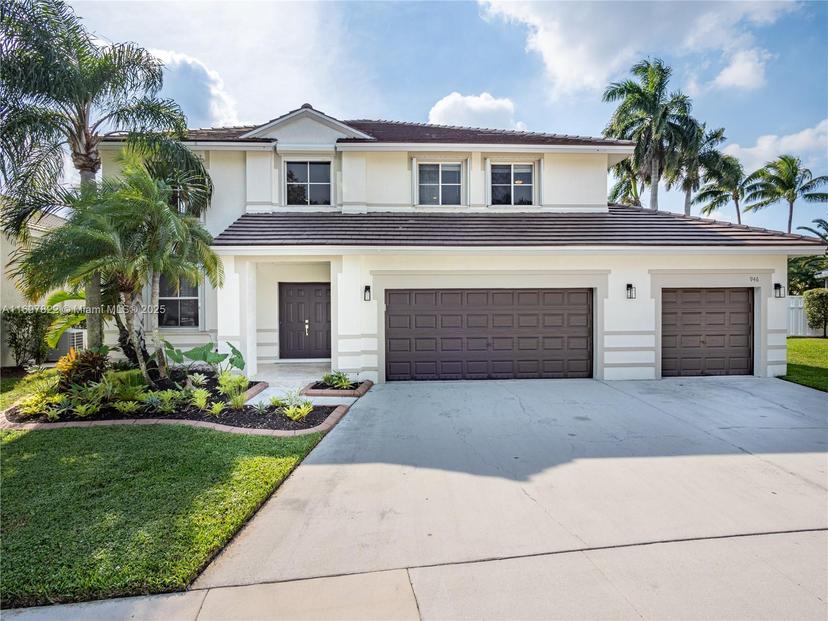 Picture of 946 Greenwood Rd, Weston FL 33327