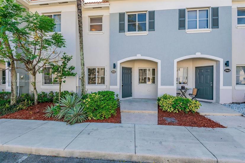 Picture of 2972 SE 15Th Ter # 1, Homestead FL 33035