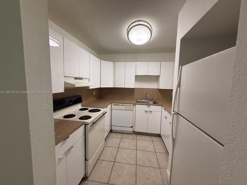 Picture of 7000 NW 186Th St # 114, Hialeah FL 33015