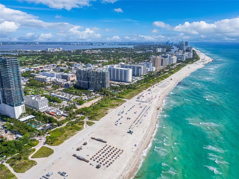 Picture of 2201 Collins Ave # 1015, Miami Beach FL 33139