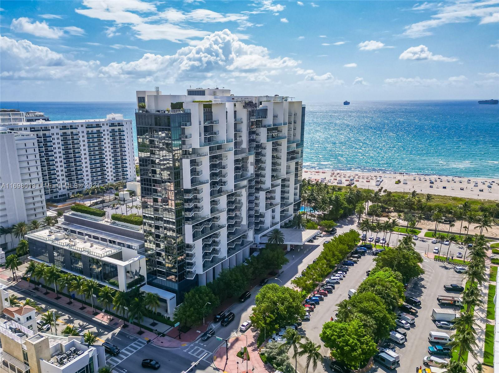 Picture of 2201 Collins Ave # 1015, Miami Beach, FL 33139