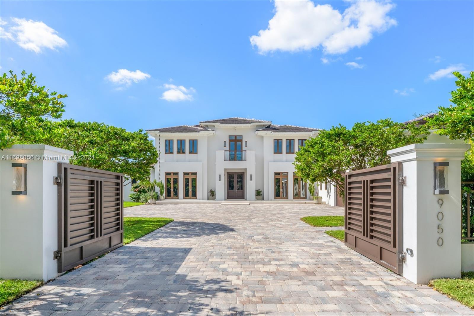 Picture of 9050 SW 63Rd Ct, Pinecrest, FL 33156