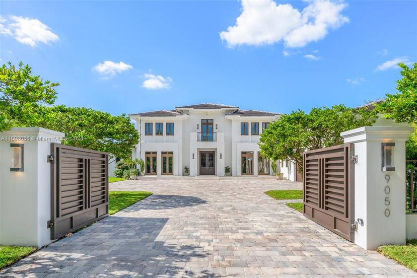 Picture of 9050 SW 63Rd Ct, Pinecrest FL 33156