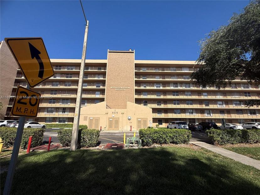 Picture of 4570 NW 18Th Ave # 506, Deerfield Beach FL 33064