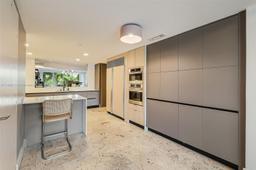 Picture of 2627 S Bayshore Dr # 504, Miami, FL 33133