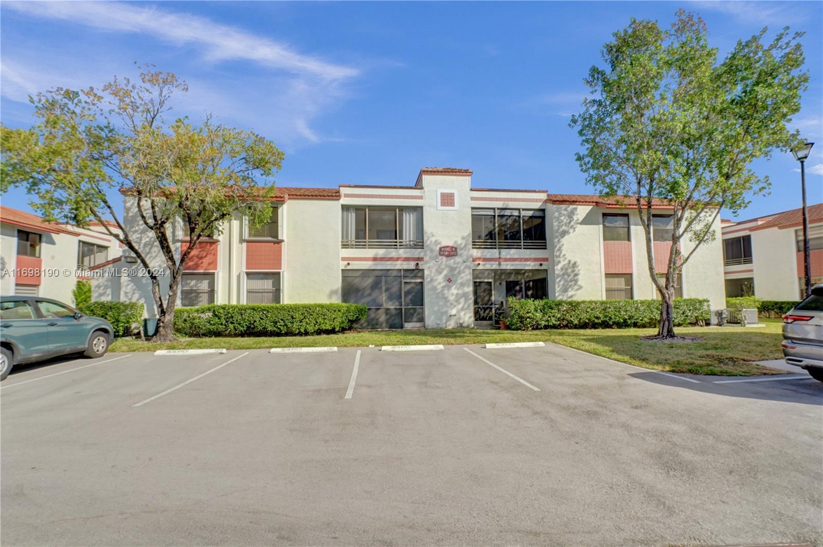 Picture of 1104 N Hiatus Rd # 1104, Pembroke Pines, FL 33026