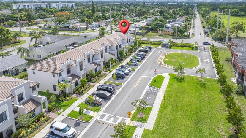 Picture of 979 NE 211Th St # 979, Miami FL 33179