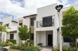 Picture of 979 NE 211Th St # 979, Miami, FL 33179