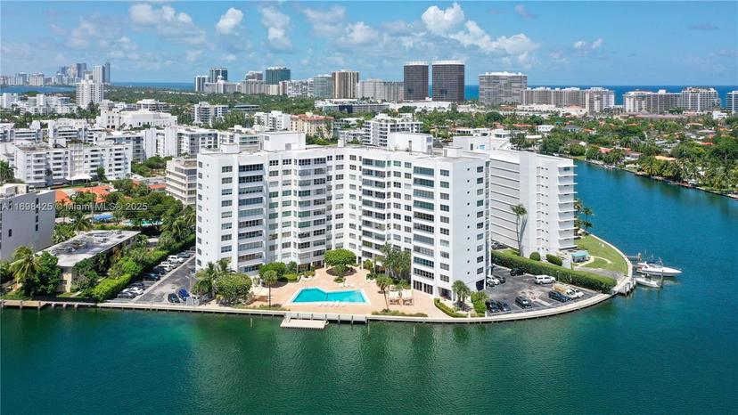 Picture of 9102 W Bay Harbor Dr # D, Bay Harbor Islands FL 33154