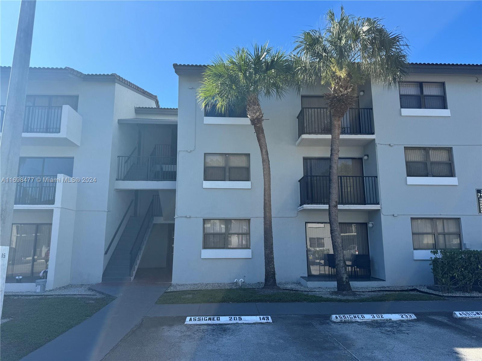 Picture of 7135 NW 179Th St # 209, Hialeah, FL 33015