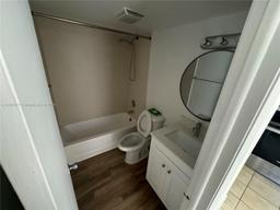 Picture of 7135 NW 179Th St # 209, Hialeah, FL 33015