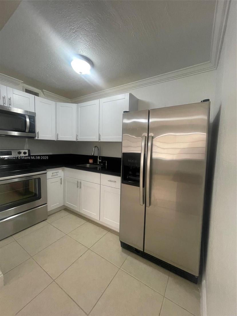 Picture of 11195 SW 1St St # 314, Sweetwater FL 33174