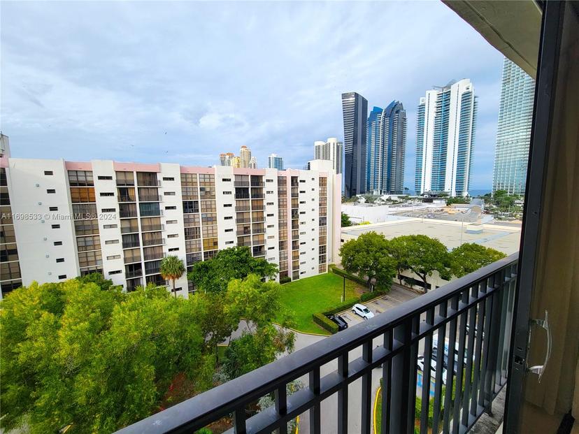 Picture of 17011 N Bay Rd # 906, Sunny Isles Beach FL 33160