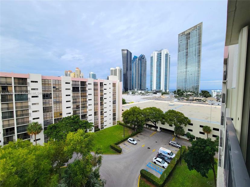 Picture of 17011 N Bay Rd # 906, Sunny Isles Beach FL 33160