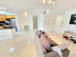 Picture of 17011 N Bay Rd # 906, Sunny Isles Beach, FL 33160