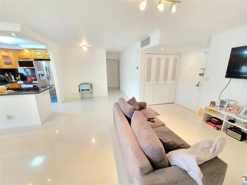 Picture of 17011 N Bay Rd # 906, Sunny Isles Beach FL 33160
