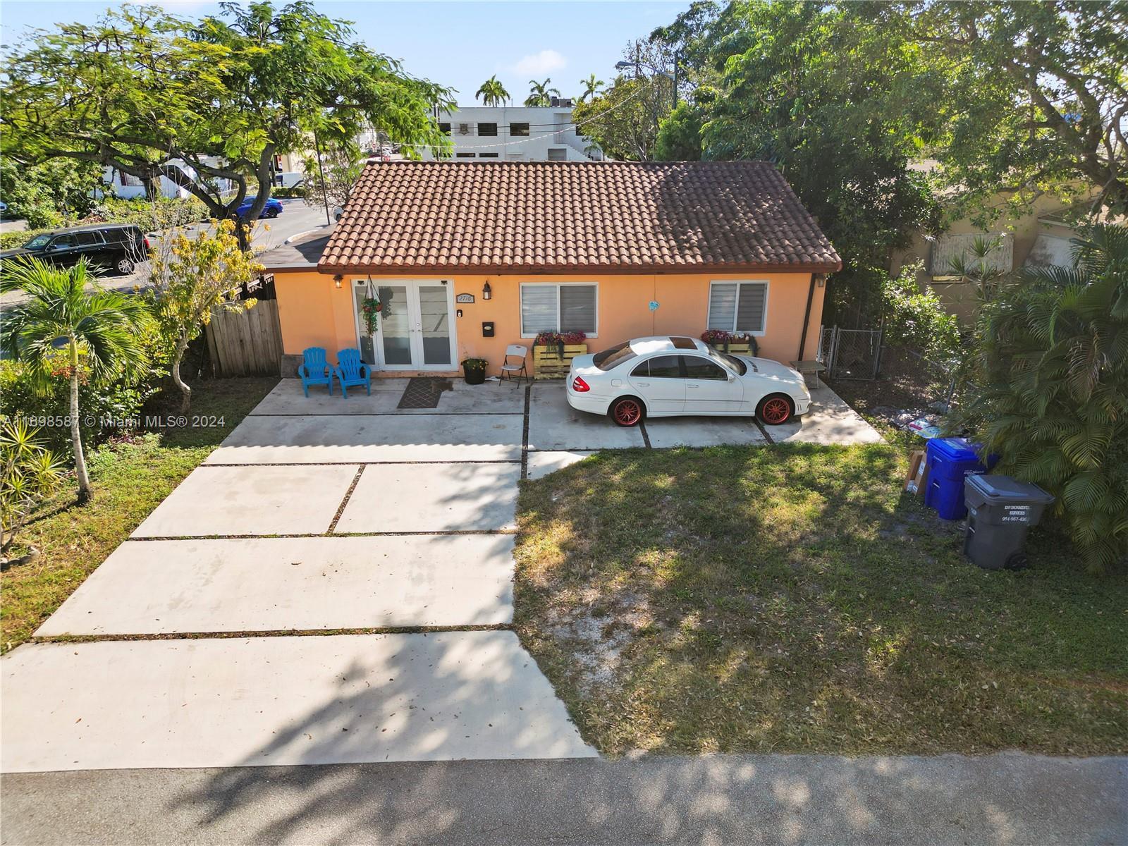 Picture of 2716 Polk St, Hollywood, FL 33020