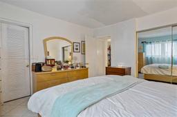 Picture of 501 Blue Heron Dr # A, Hallandale Beach, FL 33009