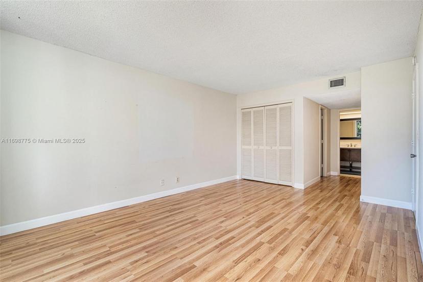 Picture of 3150 NE 48Th Ct # 107, Lighthouse Point FL 33064