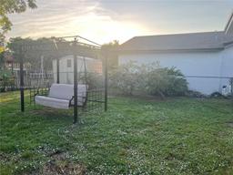 Picture of 8510 NW 3Rd St, Pembroke Pines, FL 33024