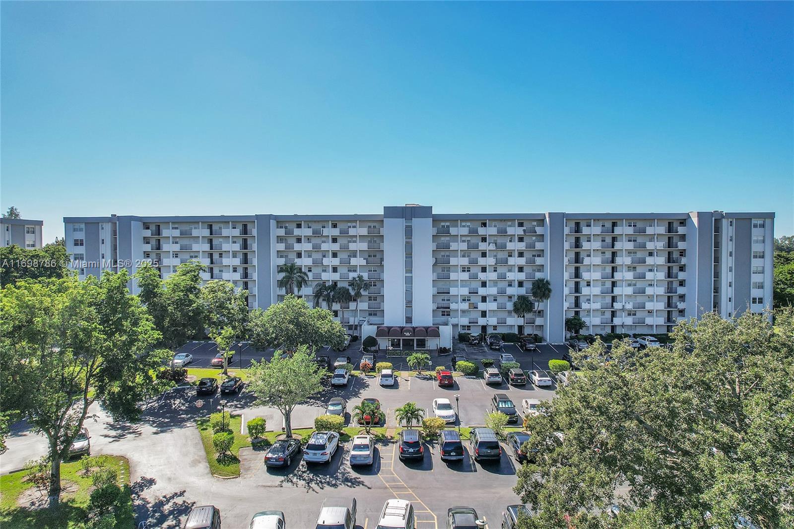 Picture of 5900 NW 44Th St # 704, Lauderhill, FL 33319