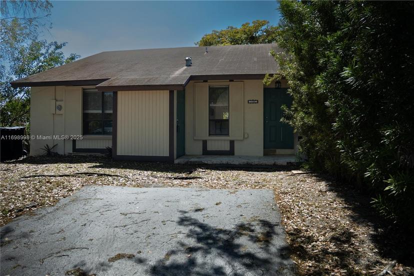 Picture of 11242 SW 116Th Ln # 11242, Miami FL 33176